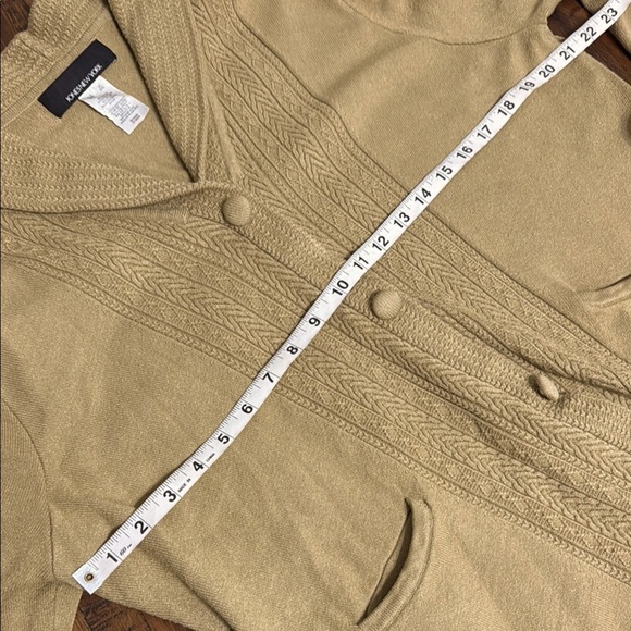 Yellow cardigan, cable knit, snap buttons and front pockets size XL Vintage - Picture 6 of 9